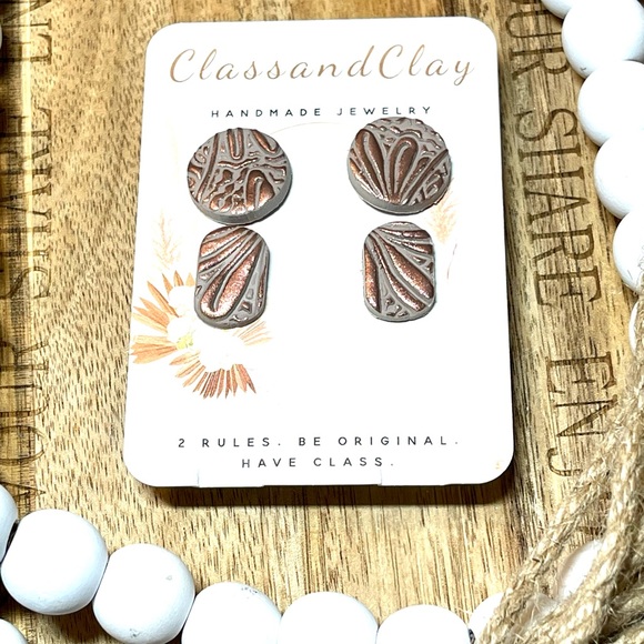 2 Set Textured Taupe Polymer Clay Stud Earrings - Picture 2 of 2